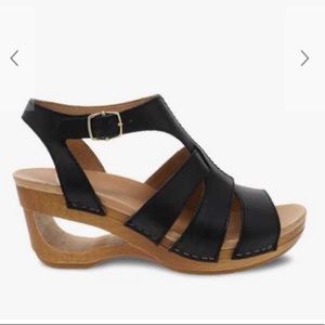 dansko arlene platform sandal